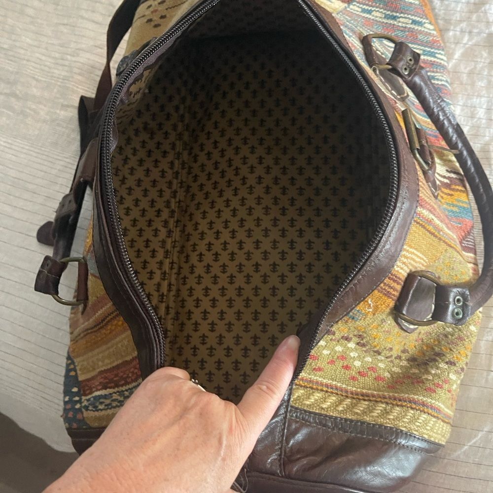 Colorful Patterned Duffel Bag with Leather Accents from Morocco. Handmade! New. - Picture 9 of 11